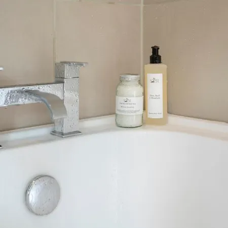 Exclusive Private Gatehouse - 3 Bedrooms - 2 Bathrooms - Spectacular Howgill Views * Sedbergh